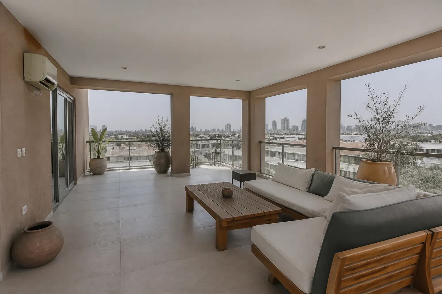Terrace of a penthouse in Downtown Dubai